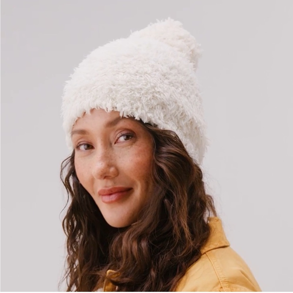 LEMON Snow Drift Pom Pom Beanie